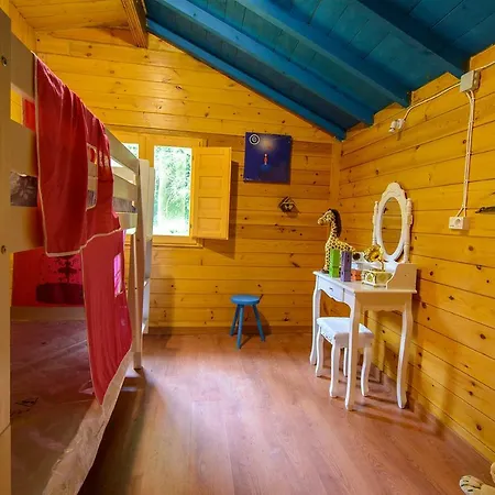 Landhaus Sociedad Limitada *